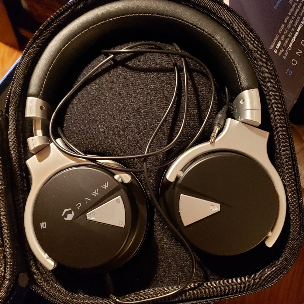 NIB PAWW WIRELESS WaveSound 2